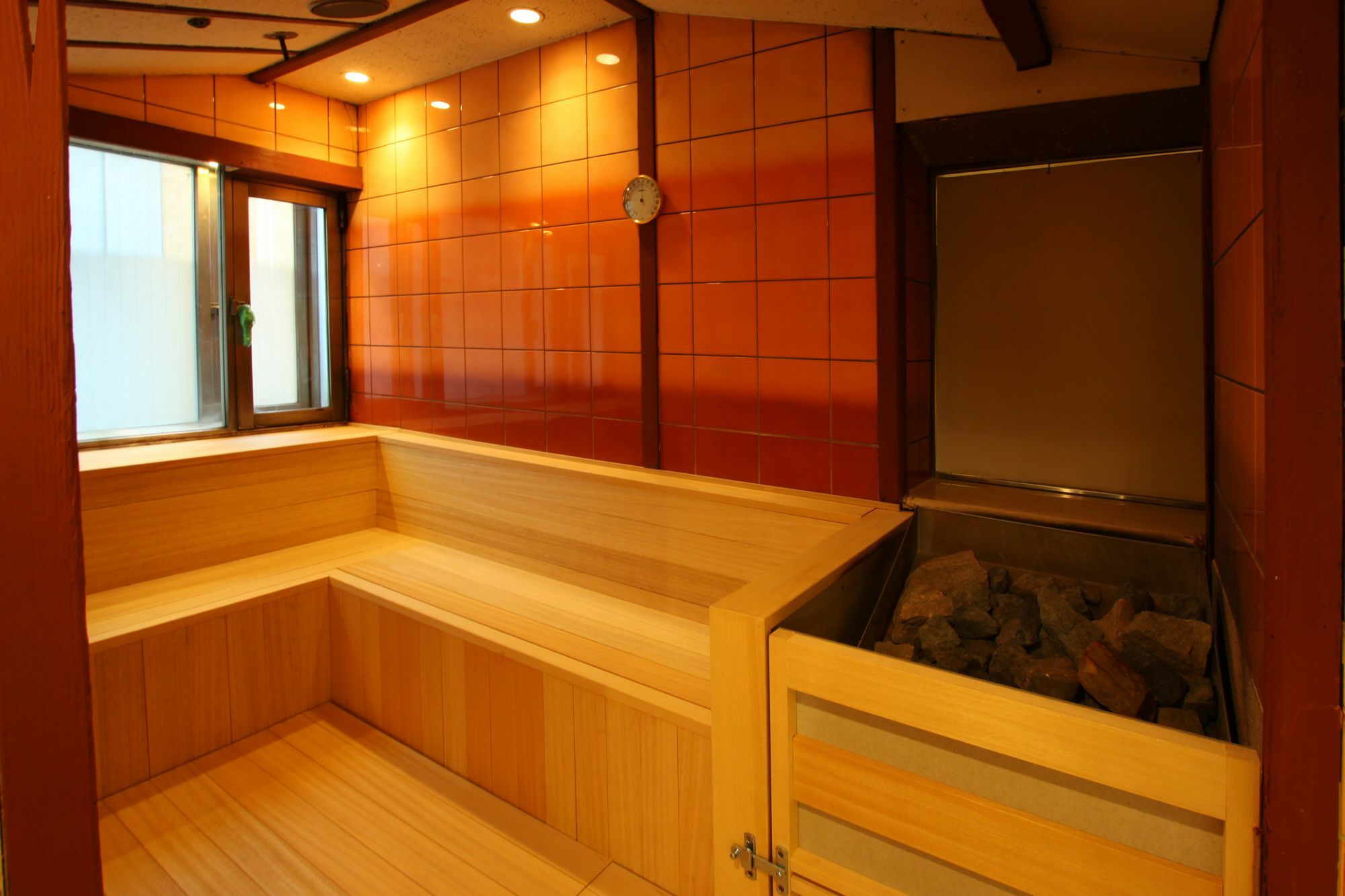 Capsule Inn Osaka - Caters To Men Екстер'єр фото